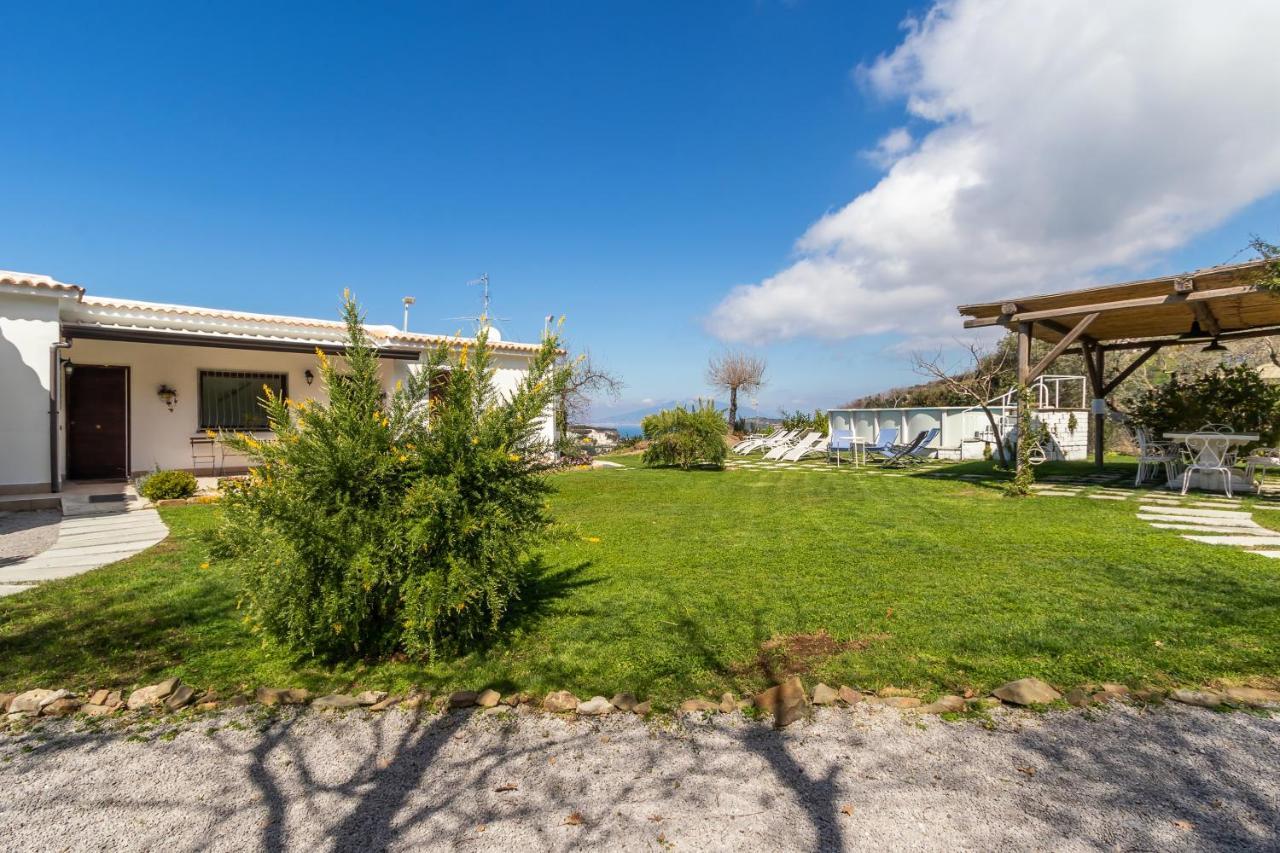 Villa Novanta Маса Лубрензе Екстериор снимка